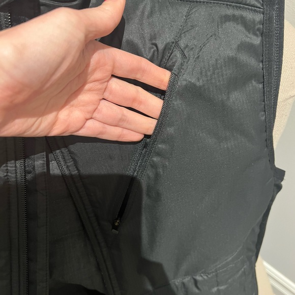 Icebreaker Merino wool men’s black vest - Picture 3 of 5